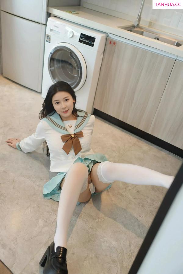   [XiuRen]高清写真图 2025.06.09 No.10379 林嘉馨 JK制服第28张图片